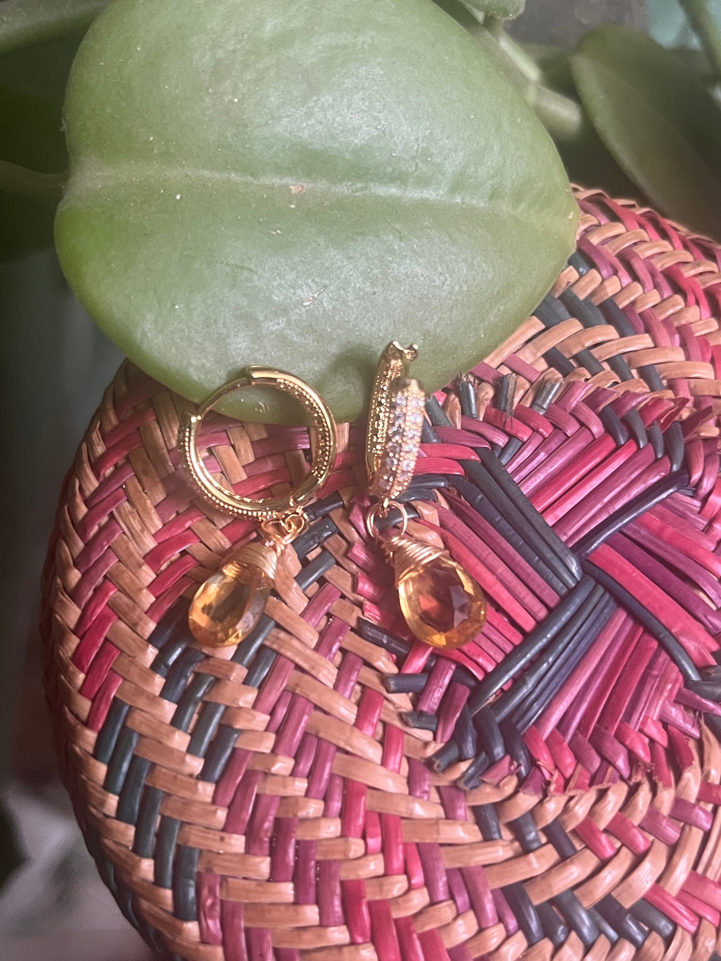 Aretes Menhit