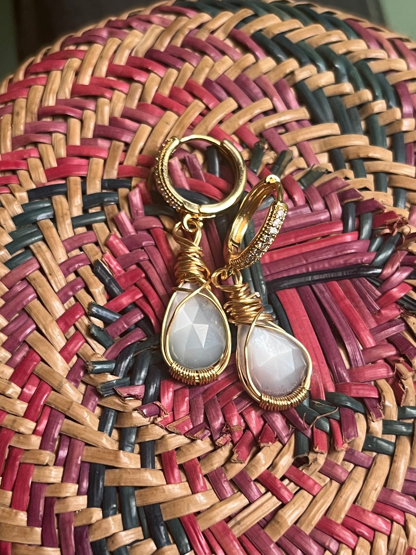 Aretes de piedra luna natural