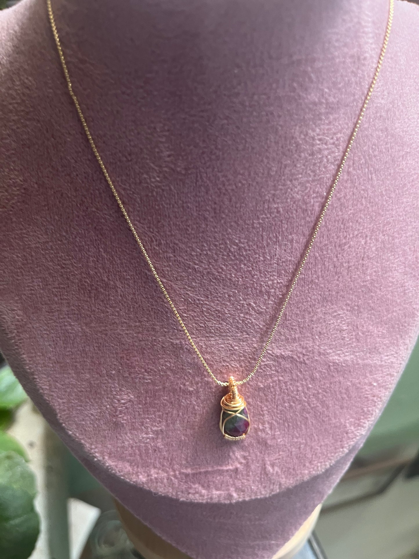 Collar de Rubí Zoicita