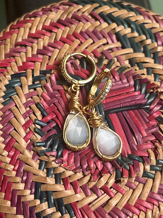 Aretes de piedra luna natural