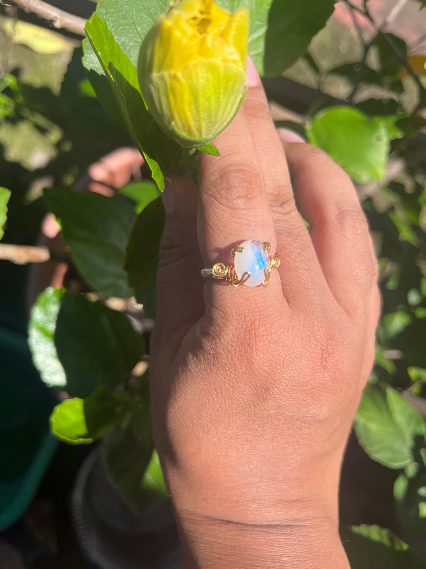 Anillos piedra luna medianos
