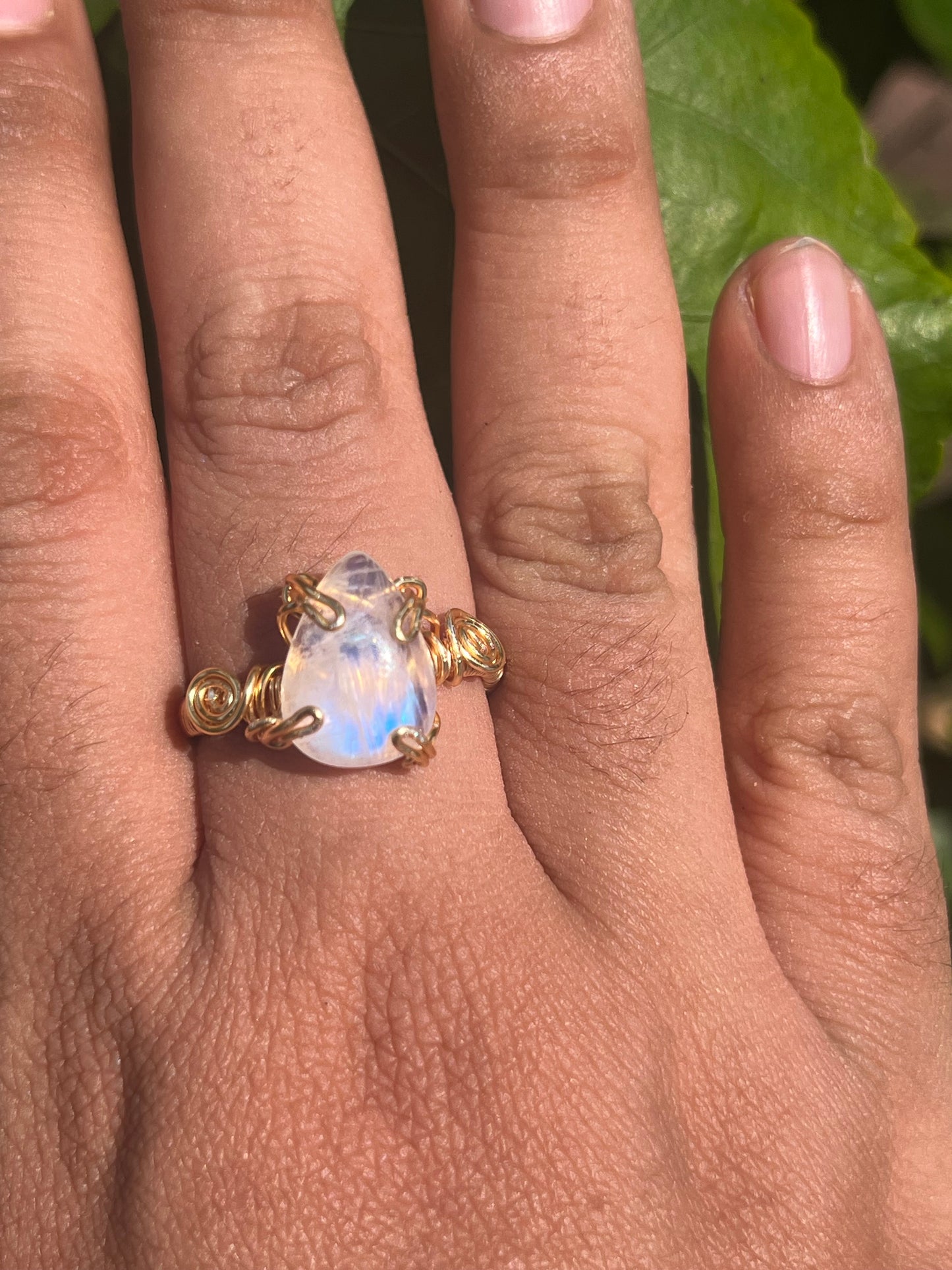 Anillo piedra luna grande