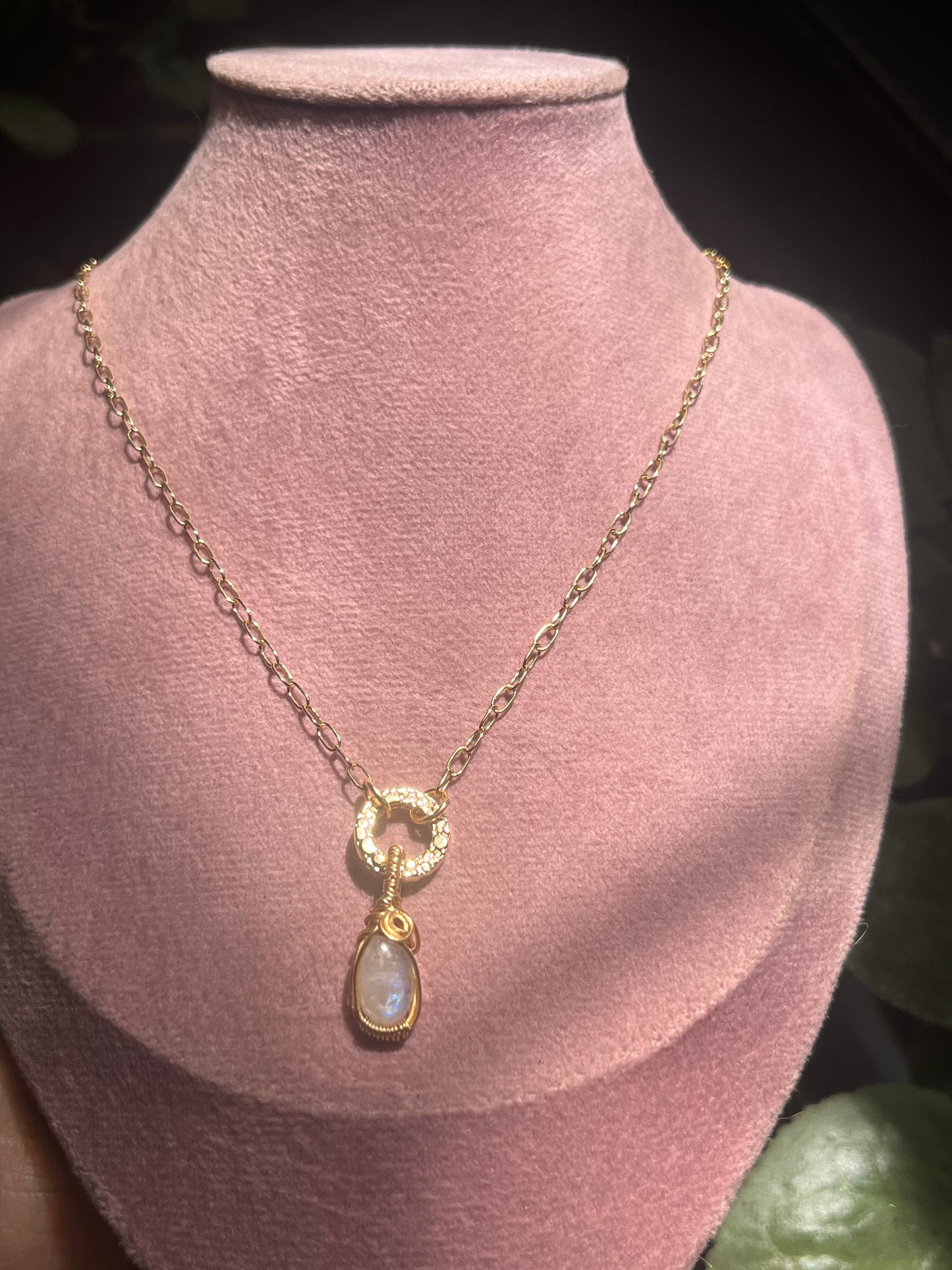 Collar piedra luna chico (forma ovalada)
