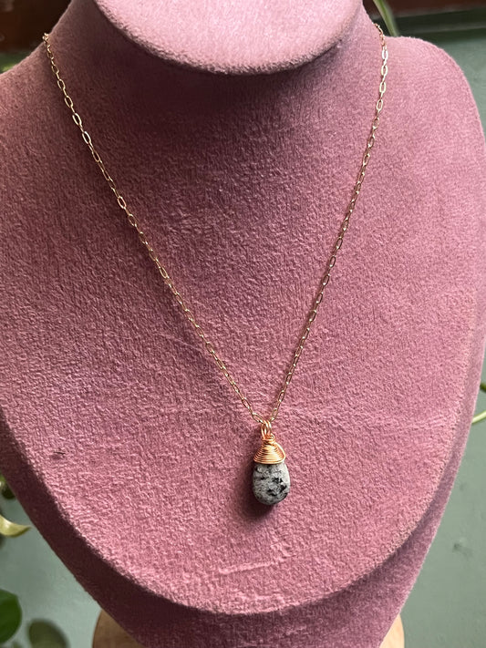 Collar de jaspe dálmata