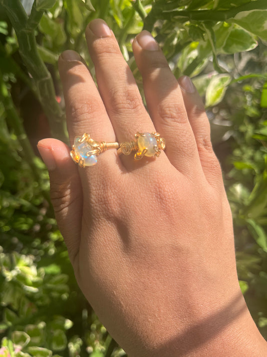 Anillos de ópalo mediano