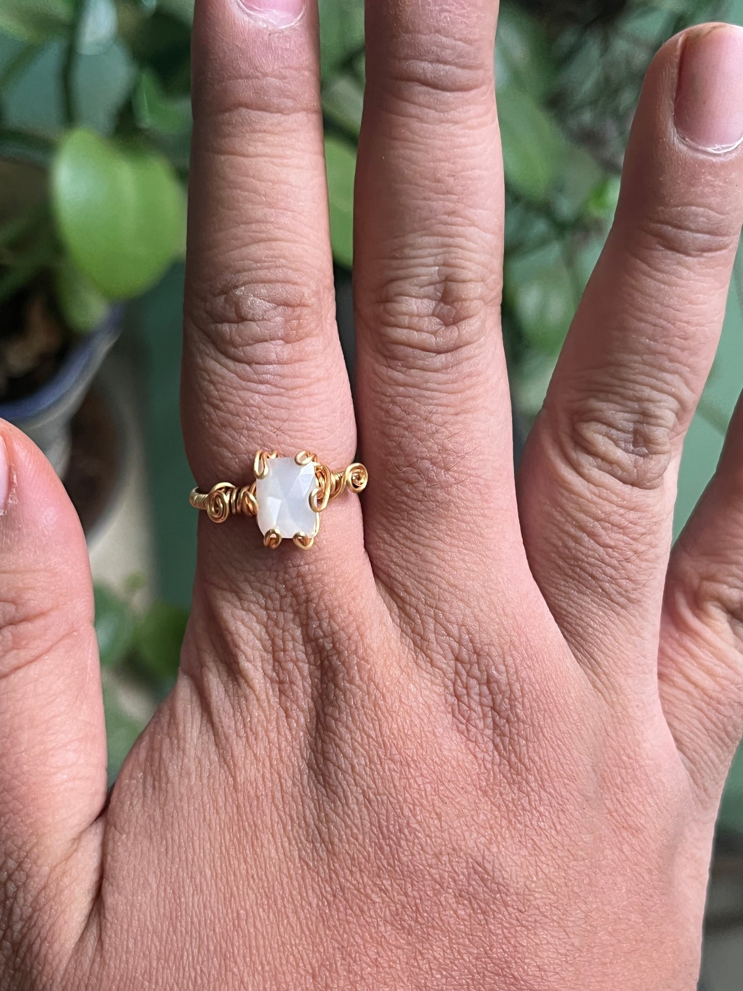 Anillo de piedra luna natural