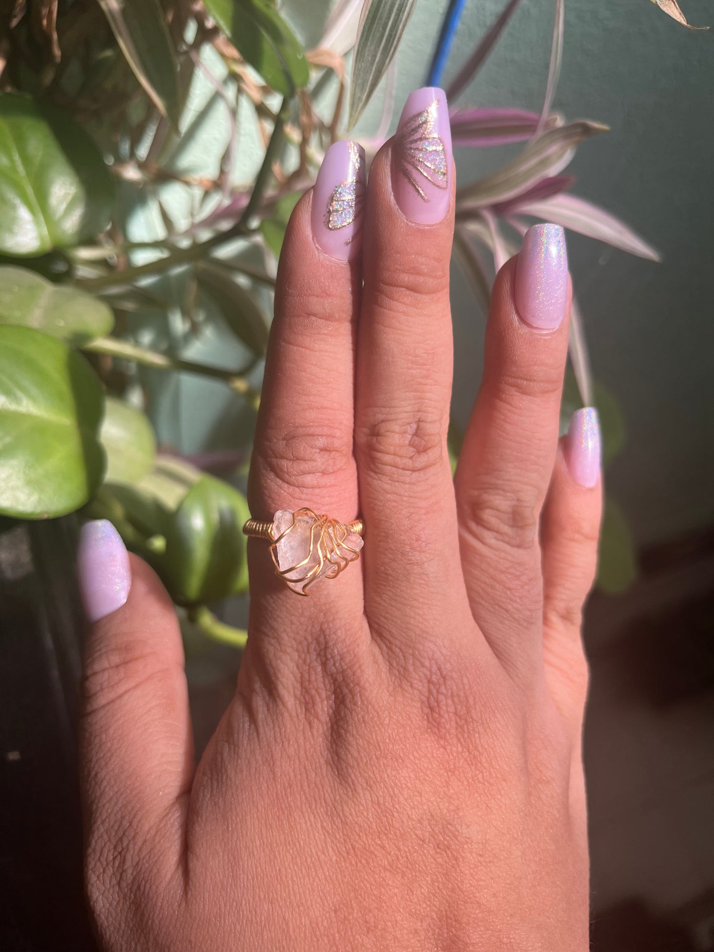 Anillo Belona con cuarzo blanco